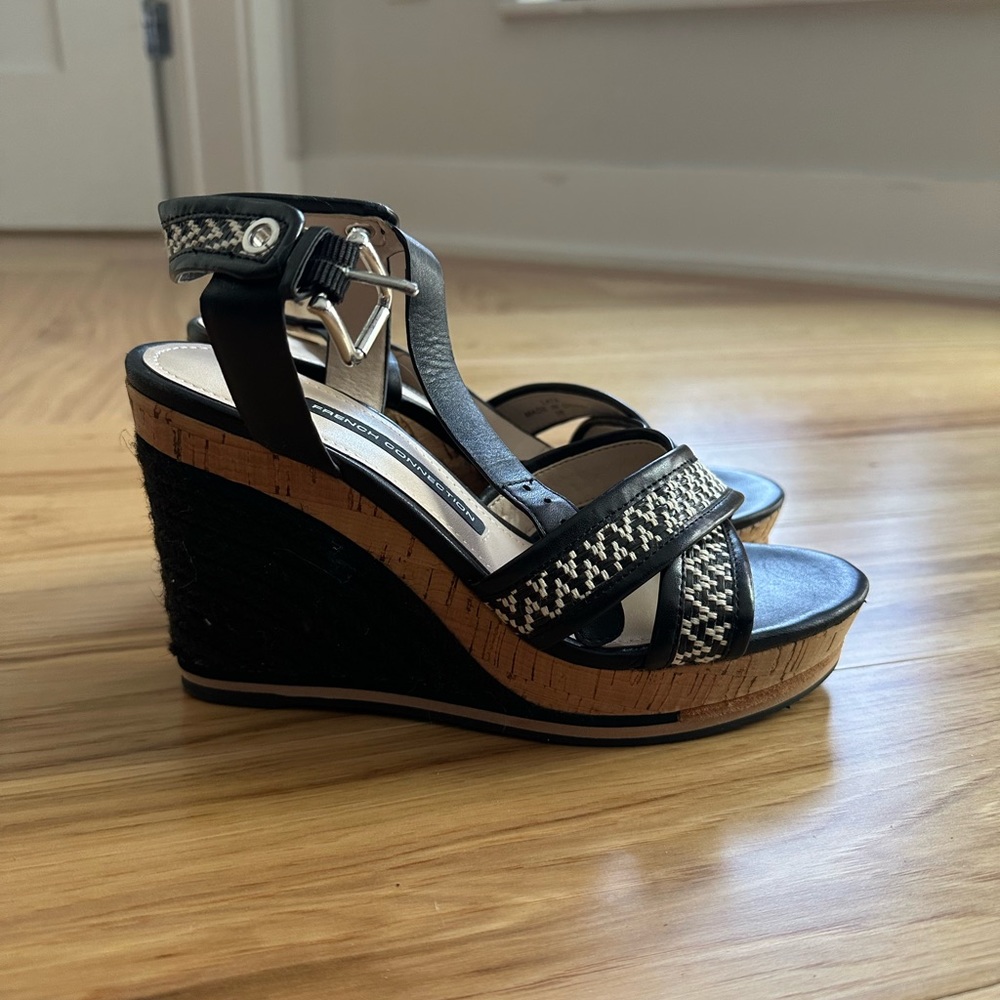 French connection wedges 7.5 black and white